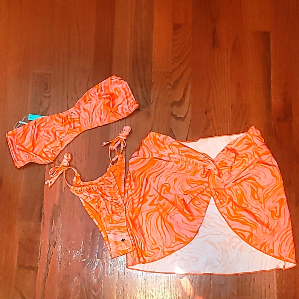BNWT Fashion Nova 3 piece swimsuit Sz M Pink & Orange.